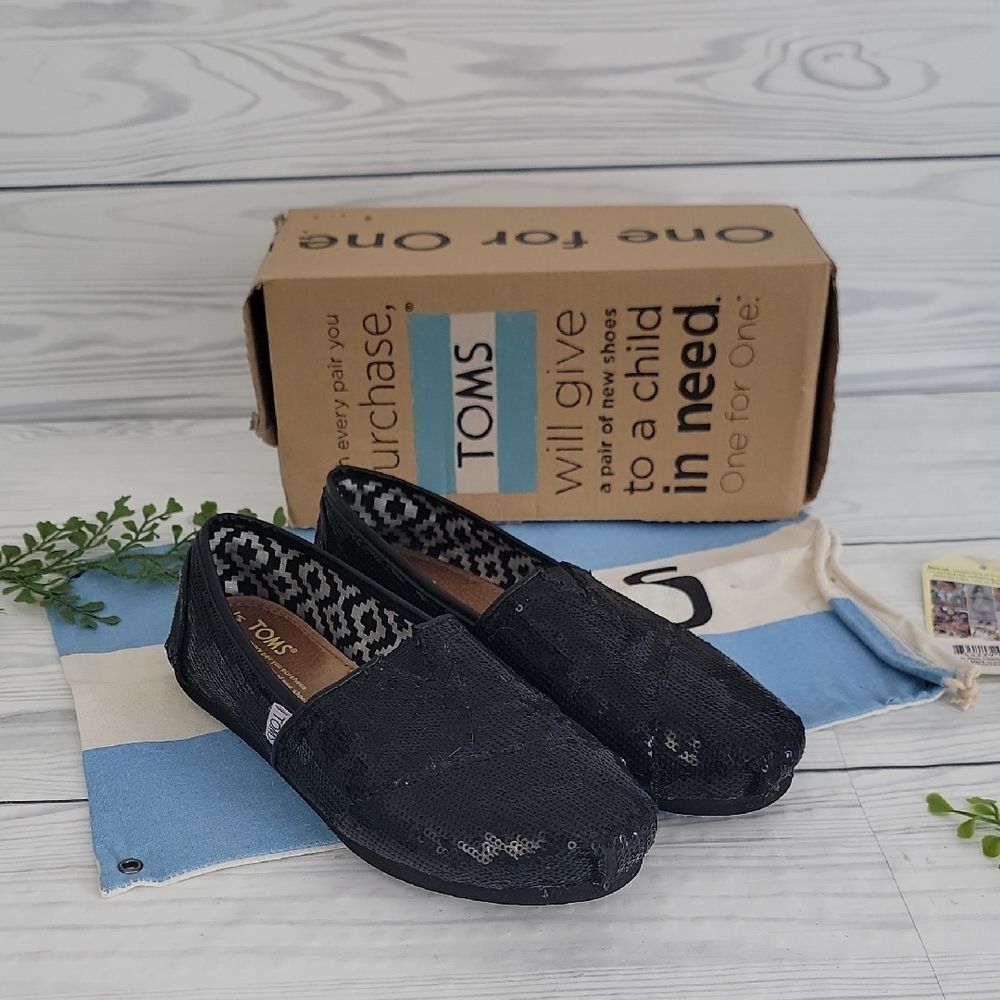 TOMS Classics Black Sequin Flats Black Crochet Womens Size 6.5